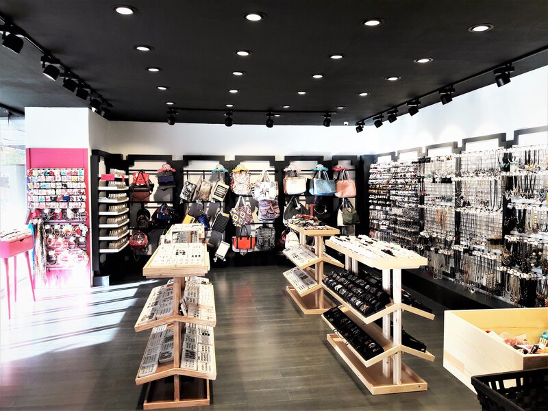 Piata Romana, Bd. General Gheorghe Magheru 12-14